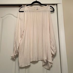 Women’s blouse (cold shoulder)
